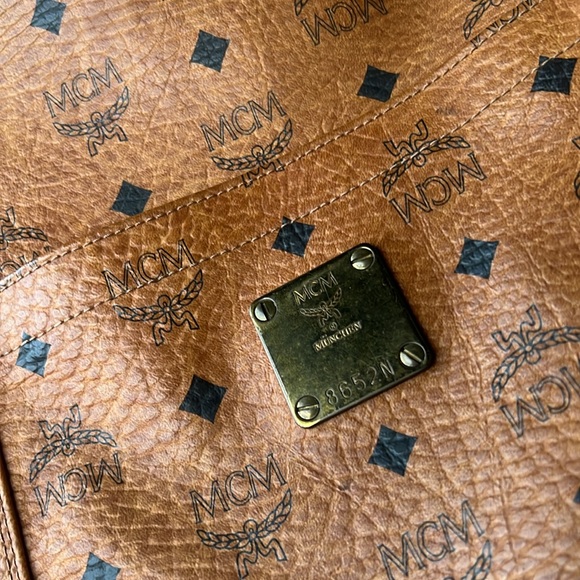 Authentic MCM Large bag Like New! - Picture 11 of 14